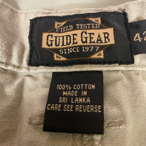 Guide Gear men’s khaki shorts size 42 - Picture 3 of 5